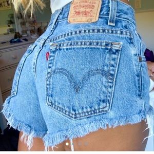 Vintage 550 Levi cut off shorts